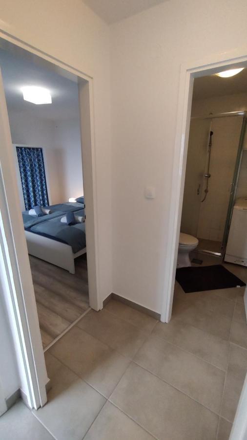 Raša Apartment By The Sea- Santa Marina מראה חיצוני תמונה